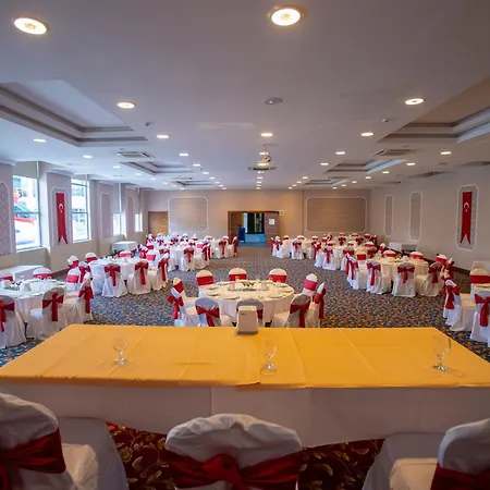 מלון Airport Lykia Thermal & 4*