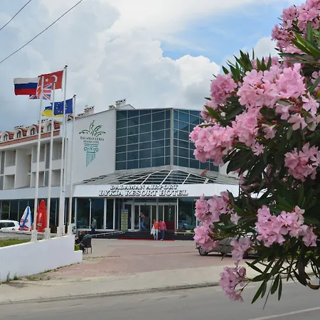 Airport Lykia Thermal & فندق